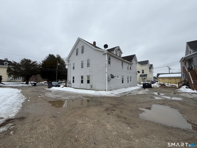 330-342 Church Street, Putnam, CT 06260