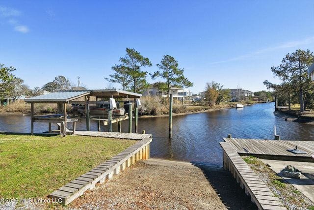 10000 New York Street, Bay Saint Louis, MS 39520