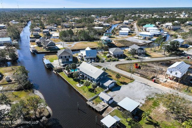 10000 New York Street, Bay Saint Louis, MS 39520