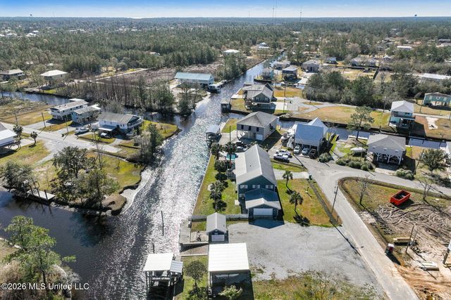 10000 New York Street, Bay Saint Louis, MS 39520