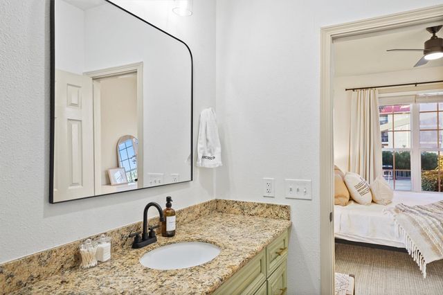 7000 Seawall Boulevard 1112, Galveston, TX 77551