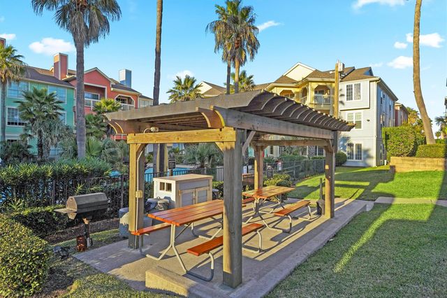 7000 Seawall Boulevard 1112, Galveston, TX 77551