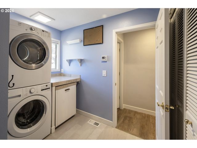 17295 HANNEMAN Ct, Gladstone, OR 97027