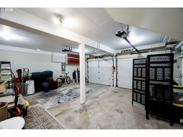 17295 HANNEMAN Ct, Gladstone, OR 97027