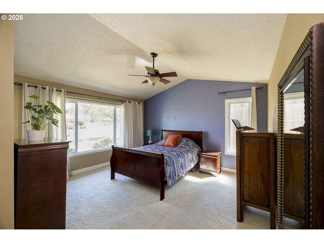 17295 HANNEMAN Ct, Gladstone, OR 97027