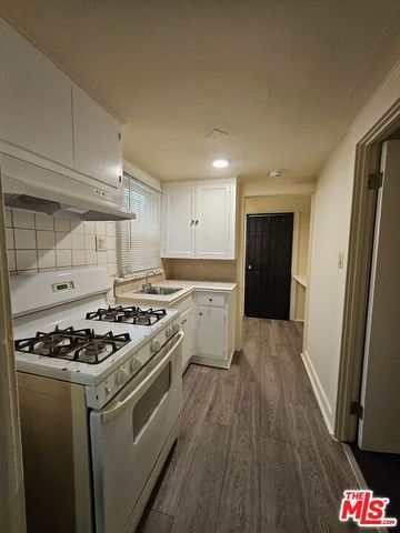 425 W Gage Avenue, Los Angeles, CA 90003