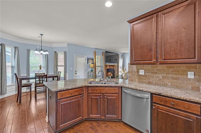 1074 Sly Fox Run Run, Fairburn, GA 30213