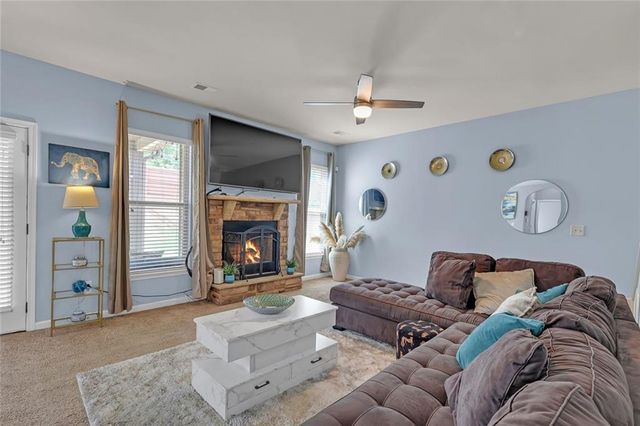 1074 Sly Fox Run Run, Fairburn, GA 30213