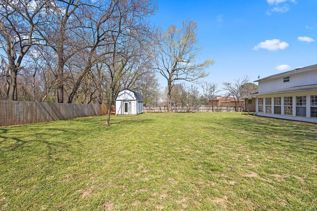 1661 Boston Place, Fayetteville, AR 72703