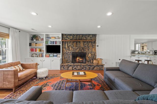 1661 Boston Place, Fayetteville, AR 72703