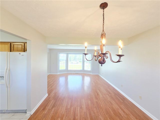 40 Oak Mills Crossing, Henrietta, NY 14586