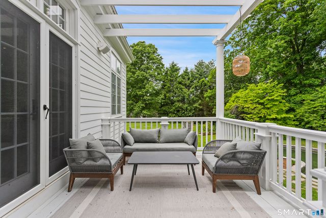 125 West Road, New Canaan, CT 06840