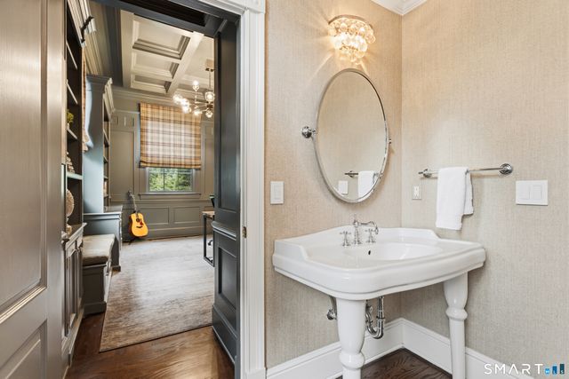 125 West Road, New Canaan, CT 06840