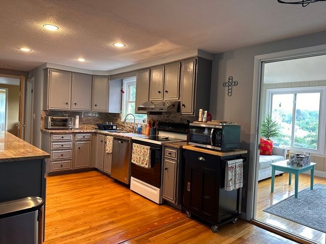 479 Crafts Street, Newton, MA 02465