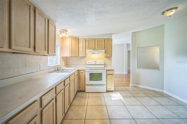 12911 WORCHESTER AVENUE, Tampa, FL 33624