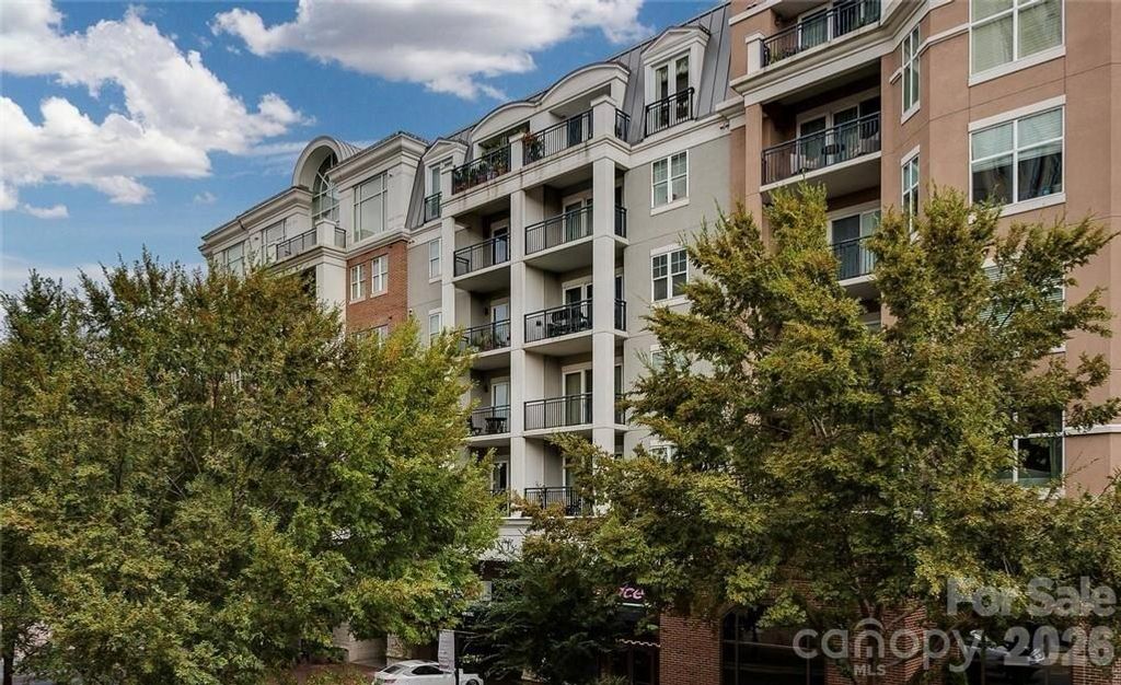 4625 Piedmont Row Drive, Charlotte, NC 28210