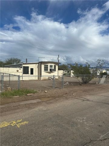 927 Sandy Beach Drive, Bullhead City, AZ 86442