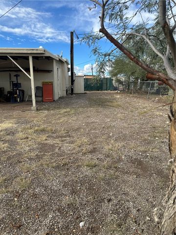 927 Sandy Beach Drive, Bullhead City, AZ 86442