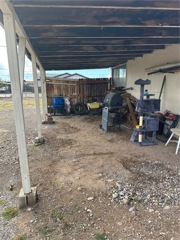 927 Sandy Beach Drive, Bullhead City, AZ 86442