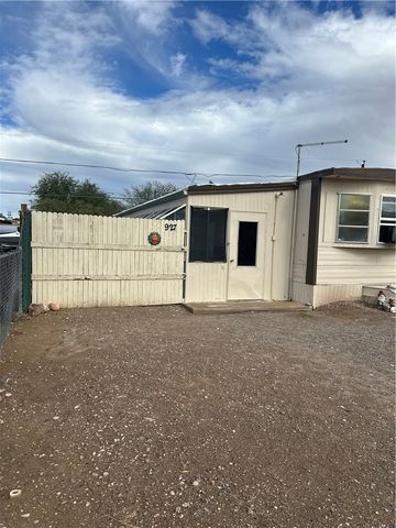 927 Sandy Beach Drive, Bullhead City, AZ 86442