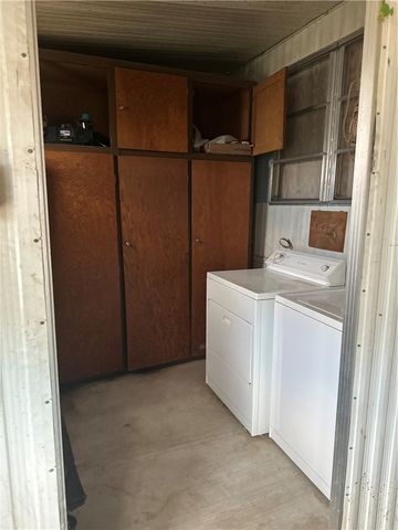 927 Sandy Beach Drive, Bullhead City, AZ 86442