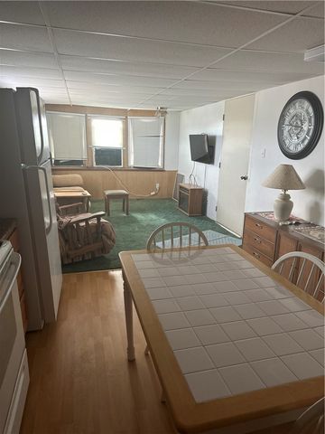 927 Sandy Beach Drive, Bullhead City, AZ 86442