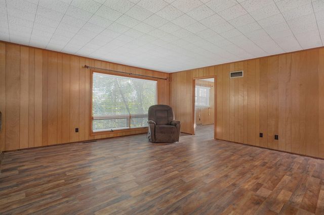 116 Mcclintic Avenue, Forsyth, MO 65653