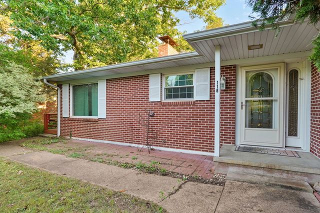 116 Mcclintic Avenue, Forsyth, MO 65653
