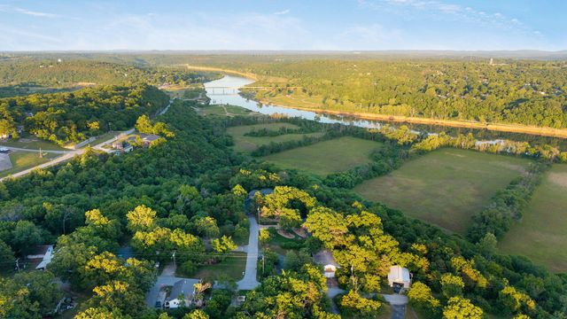 116 Mcclintic Avenue, Forsyth, MO 65653