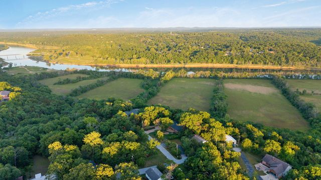 116 Mcclintic Avenue, Forsyth, MO 65653