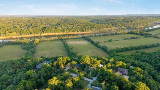 116 Mcclintic Avenue, Forsyth, MO 65653