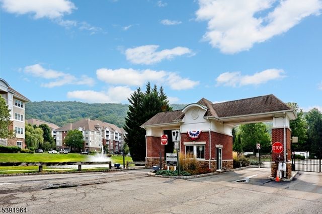 8317 Warrens Way, Wanaque Boro, NJ 07465