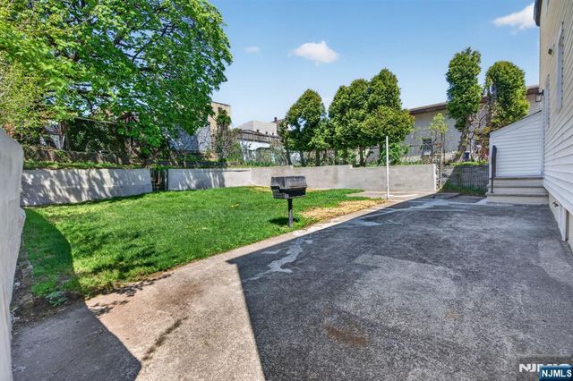 33 Westminster Place, Garfield, NJ 07026