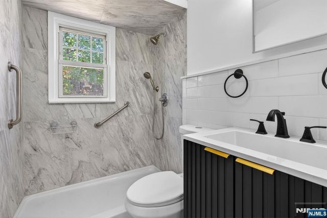 33 Westminster Place, Garfield, NJ 07026