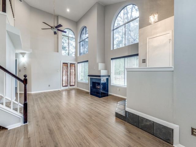 39 N Lakeridge Circle, The Woodlands, TX 77381