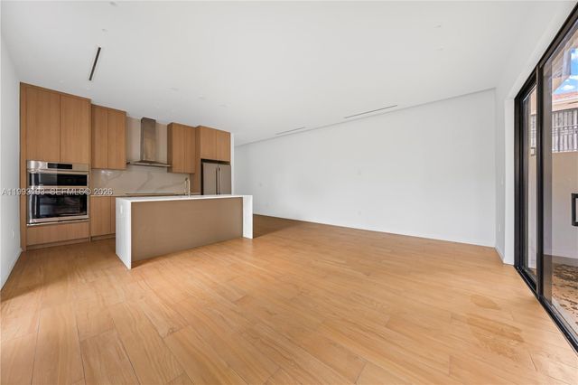 2360 SW 32nd Ave Right, Miami, FL 33145