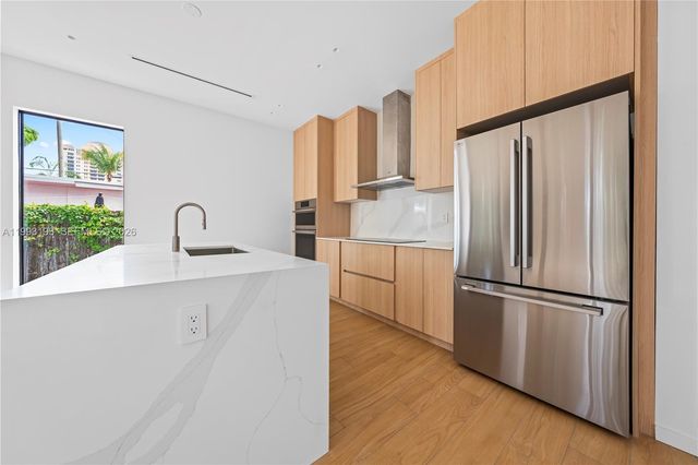2360 SW 32nd Ave Right, Miami, FL 33145