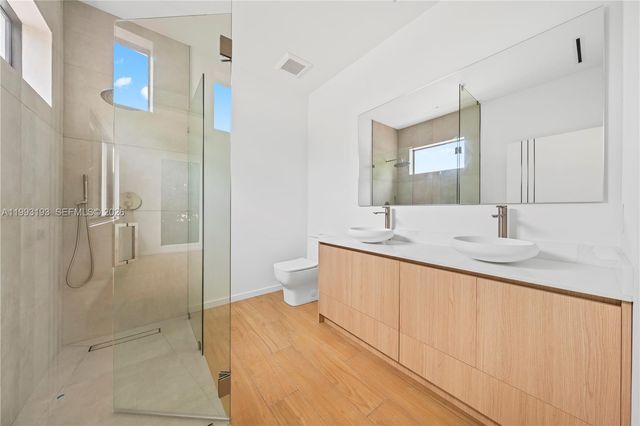 2360 SW 32nd Ave Right, Miami, FL 33145