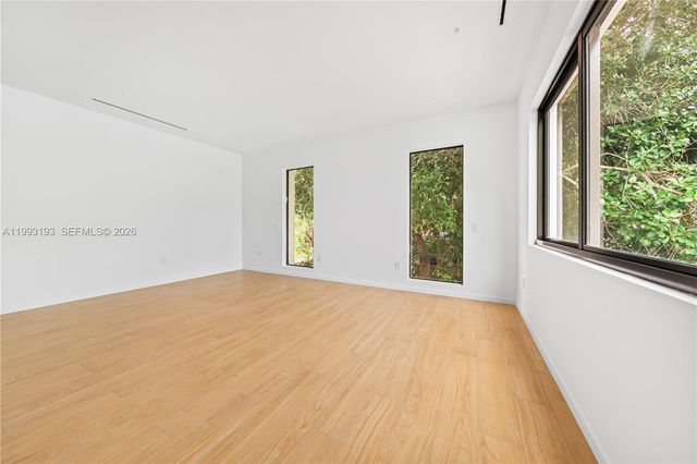 2360 SW 32nd Ave Right, Miami, FL 33145