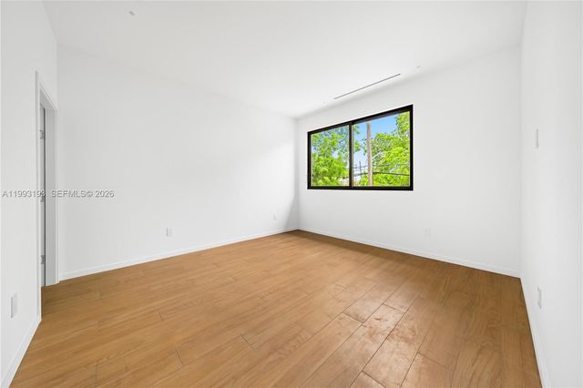 2360 SW 32nd Ave Right, Miami, FL 33145