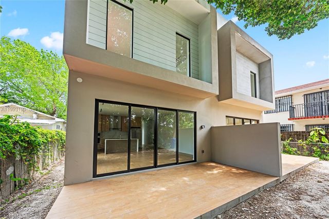 2360 SW 32nd Ave Right, Miami, FL 33145