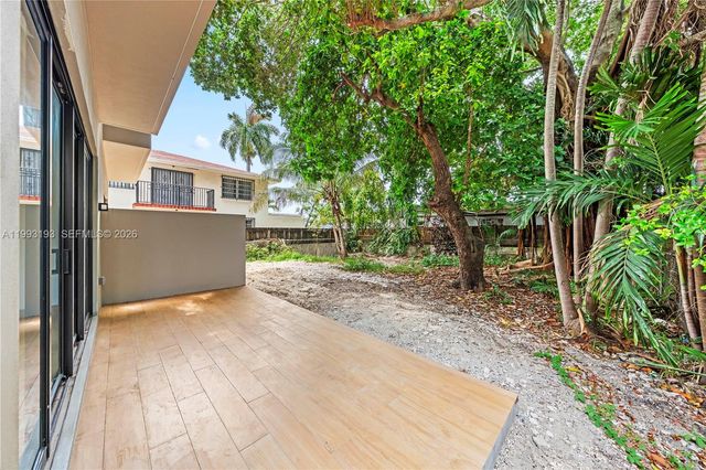 2360 SW 32nd Ave Right, Miami, FL 33145
