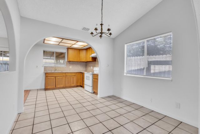7283 Chardon Ct, Sacramento, CA 95828
