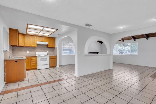 7283 Chardon Ct, Sacramento, CA 95828