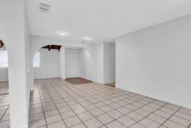 7283 Chardon Ct, Sacramento, CA 95828