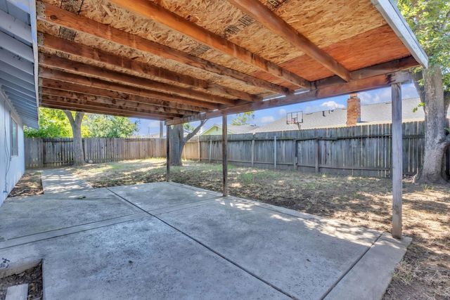 7283 Chardon Ct, Sacramento, CA 95828