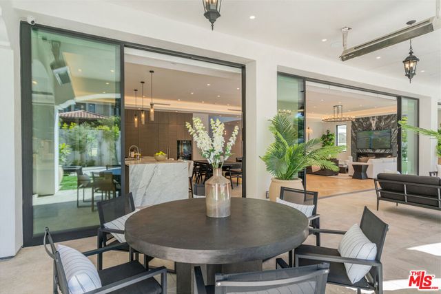 611 N Hillcrest Road, Beverly Hills, CA 90210