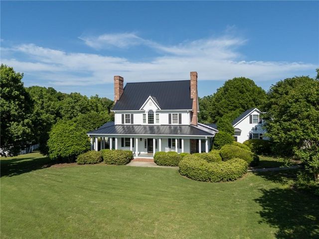 171 School House Road NE, Calhoun, GA 30701