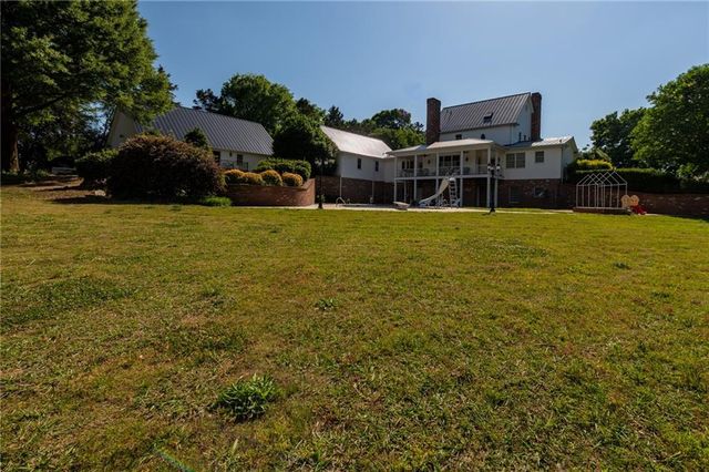 171 School House Road NE, Calhoun, GA 30701