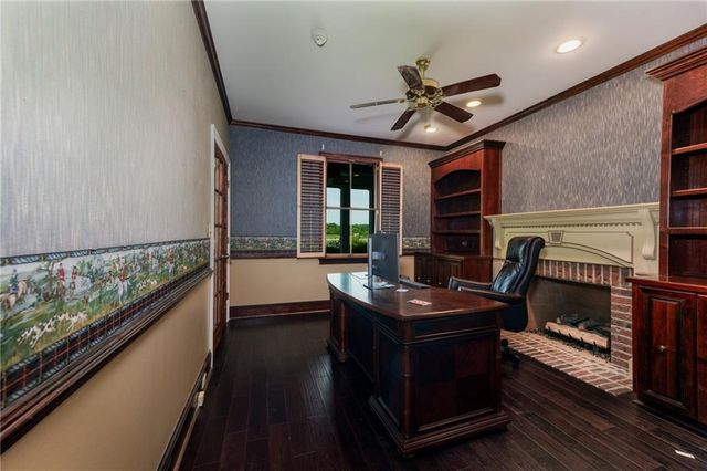 171 School House Road NE, Calhoun, GA 30701